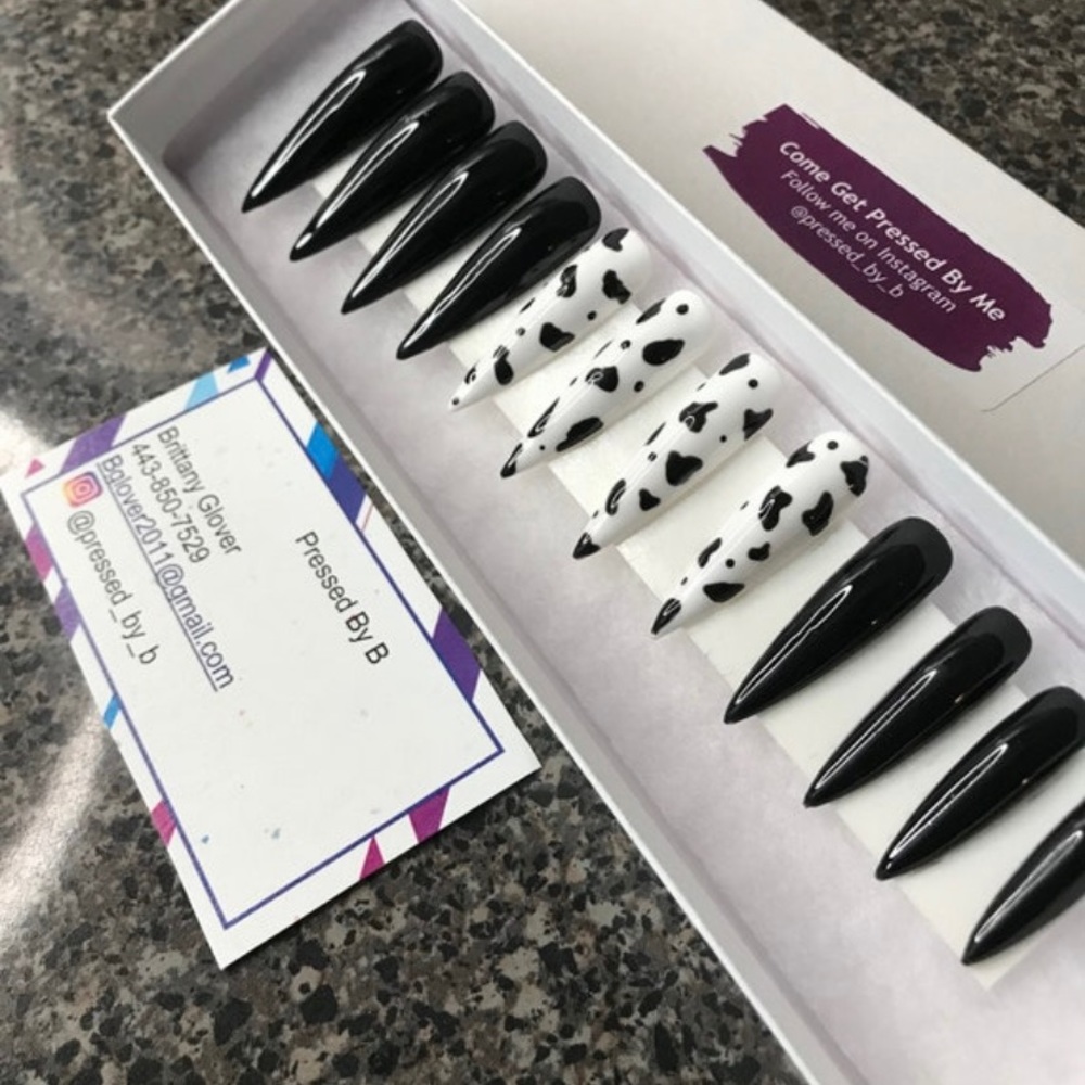 Cow stiletto xl nails